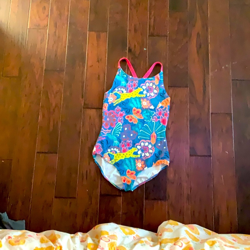 Cute, strechy, kids 13-14, animal flower print!